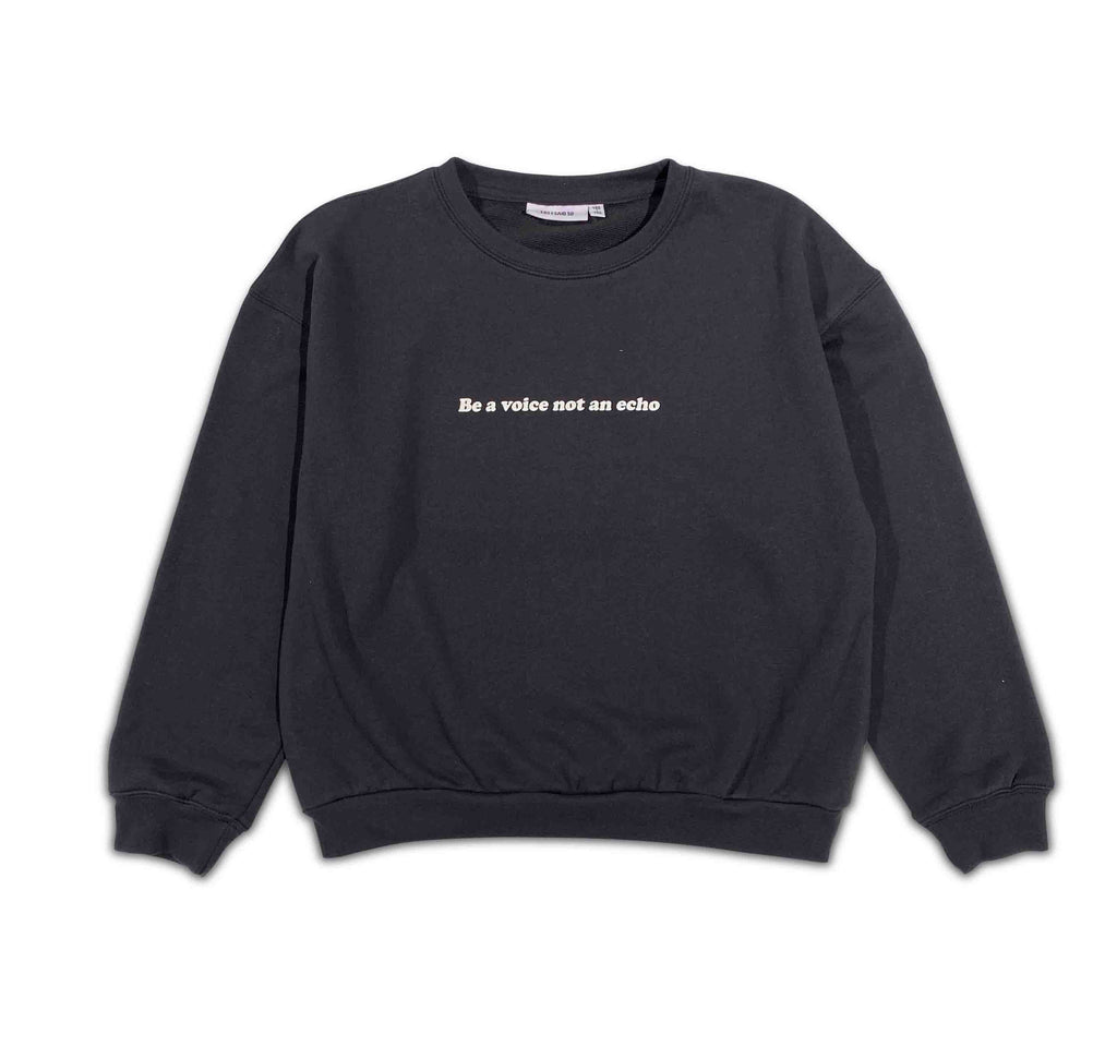 TEEN SWEATER BE A VOICE