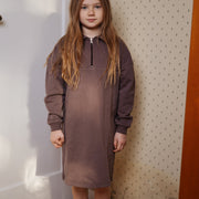 ZIP JOG DRESS / peppercorn